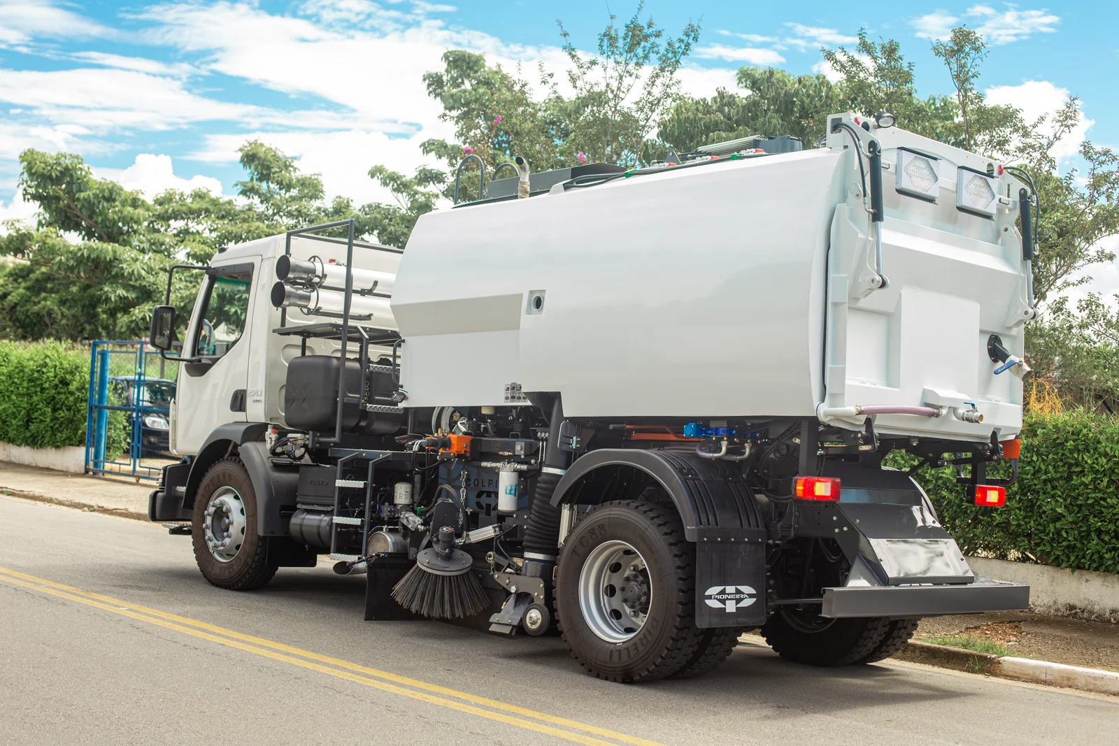 Caminhão Varredeira de Rua